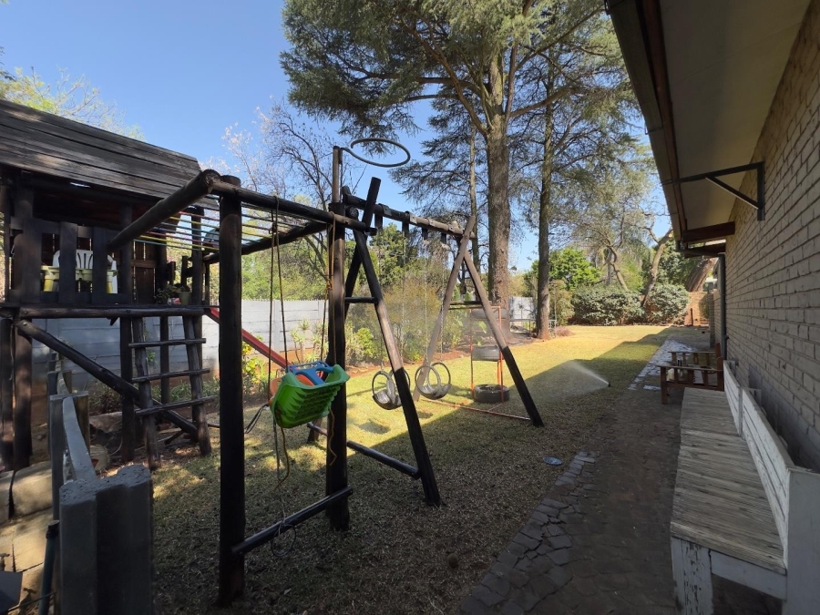 3 Bedroom Property for Sale in Waverley Gauteng