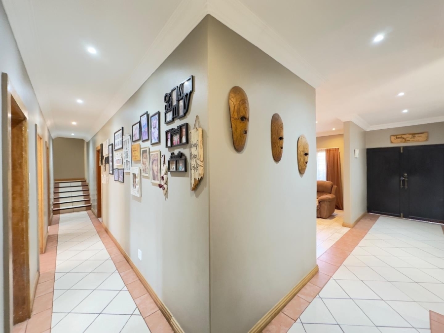 4 Bedroom Property for Sale in Waverley Gauteng