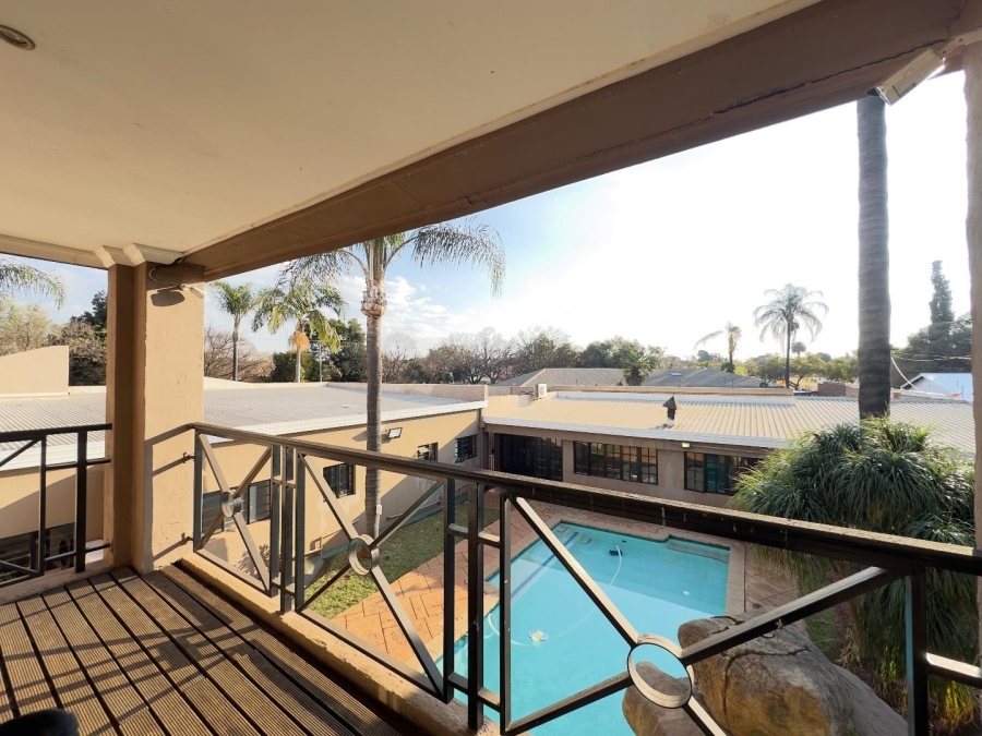 4 Bedroom Property for Sale in Waverley Gauteng