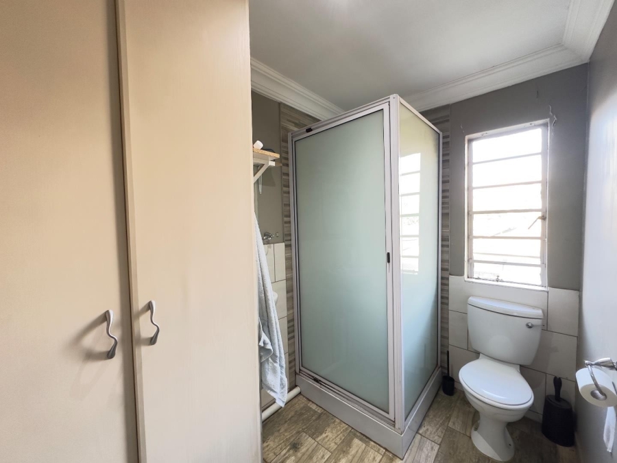 4 Bedroom Property for Sale in Waverley Gauteng
