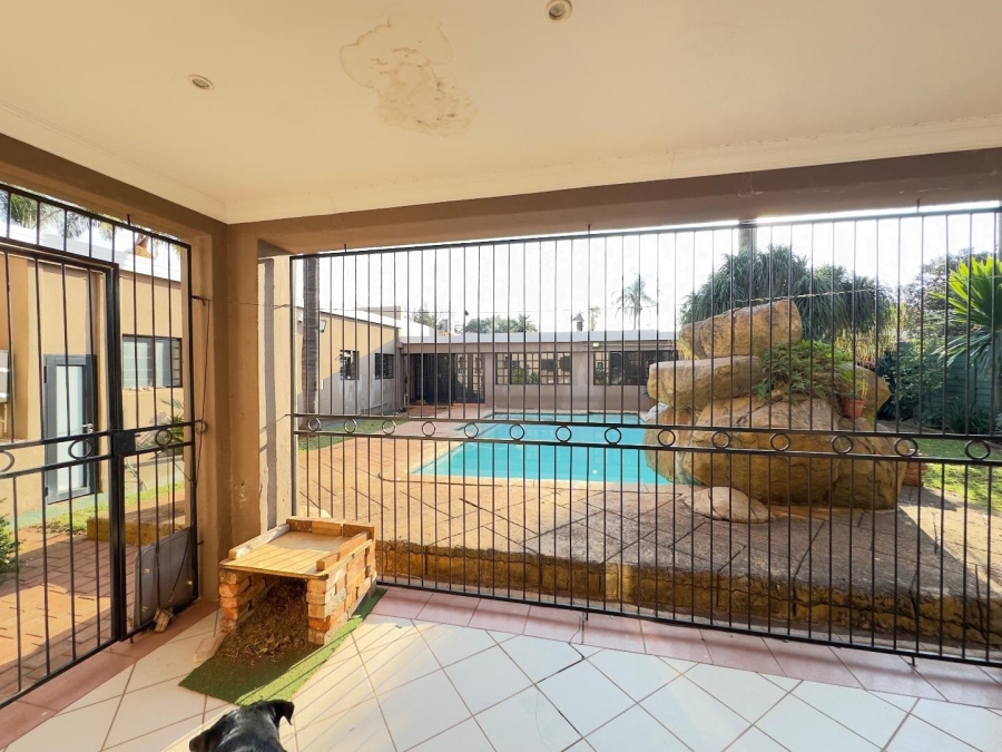 4 Bedroom Property for Sale in Waverley Gauteng