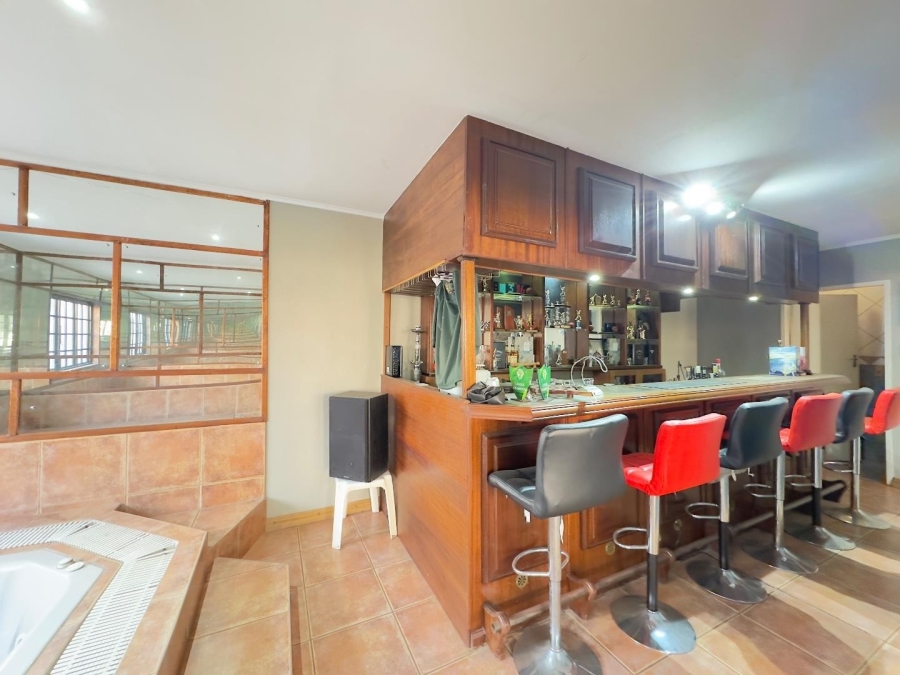 4 Bedroom Property for Sale in Waverley Gauteng