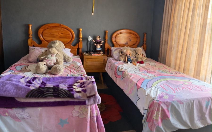  Bedroom Property for Sale in Pretoria North Gauteng
