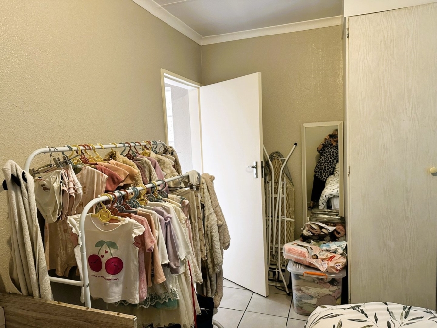 To Let 2 Bedroom Property for Rent in Sonneglans Gauteng