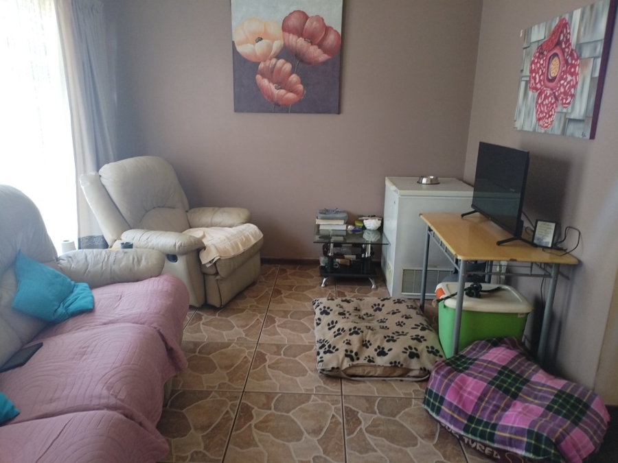 3 Bedroom Property for Sale in Casseldale Gauteng