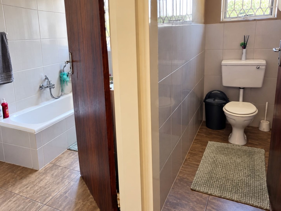 3 Bedroom Property for Sale in Casseldale Gauteng