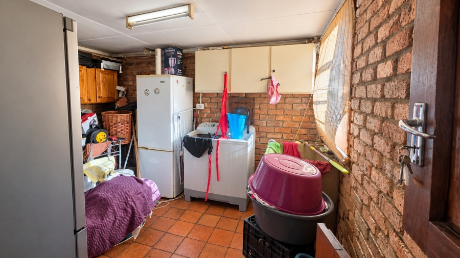  Bedroom Property for Sale in Doornpoort Gauteng