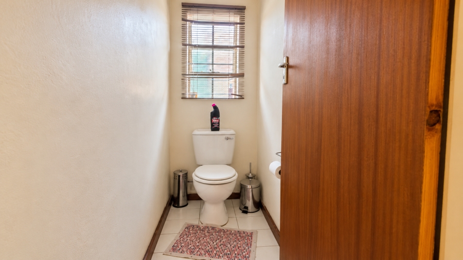  Bedroom Property for Sale in Doornpoort Gauteng