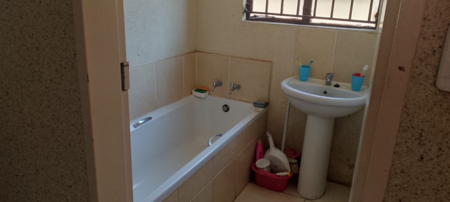 3 Bedroom Property for Sale in Soshanguve VV Gauteng