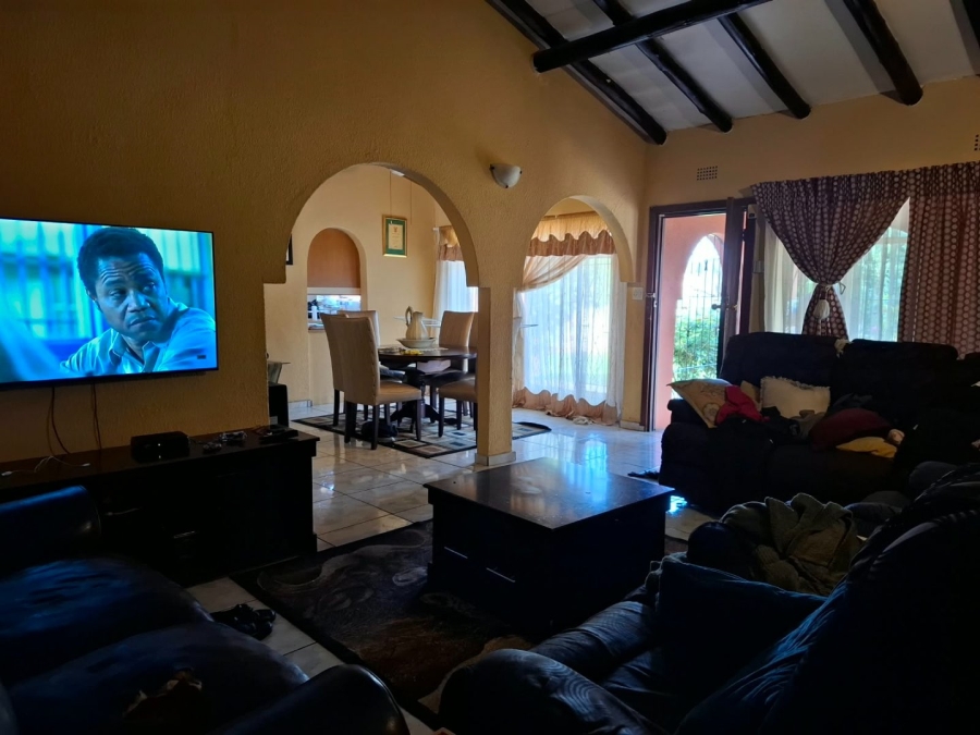 4 Bedroom Property for Sale in Sonland Park Gauteng