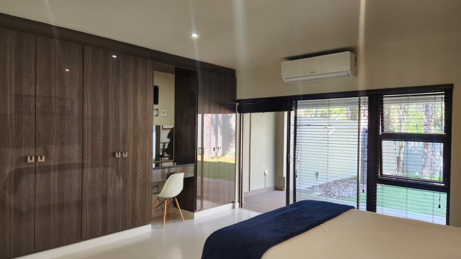 To Let 2 Bedroom Property for Rent in Sandown Gauteng