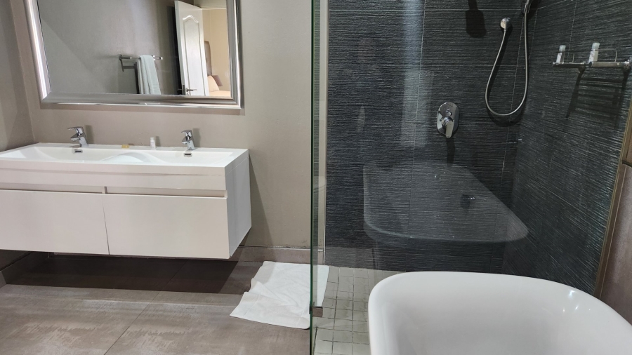 To Let 2 Bedroom Property for Rent in Sandown Gauteng