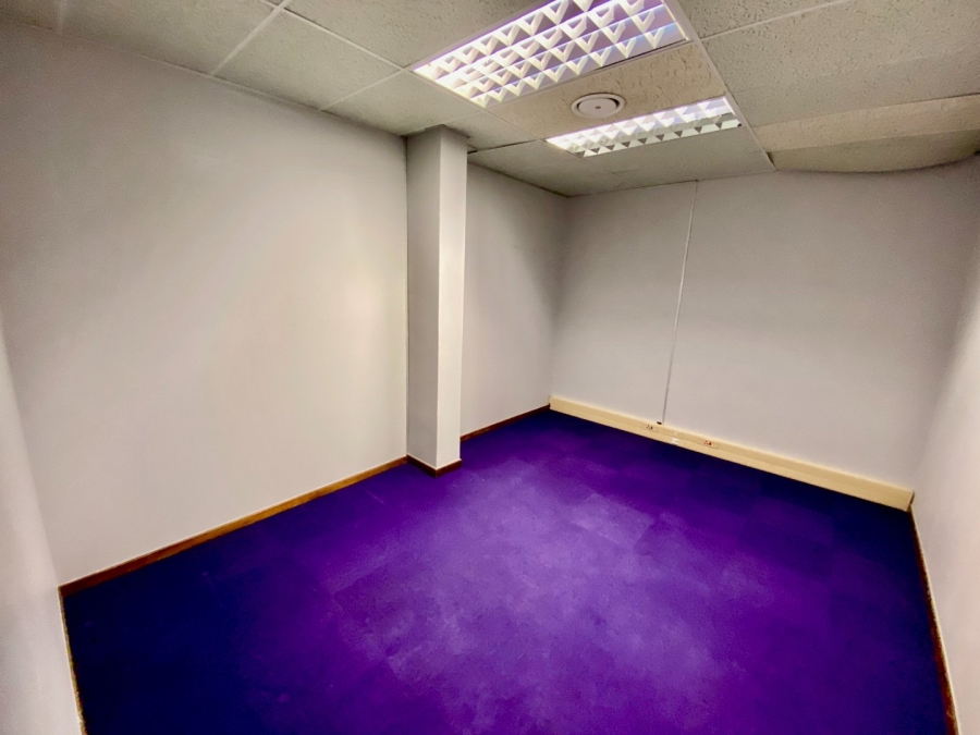 To Let Commercial Property for Rent in Die Hoewes Gauteng