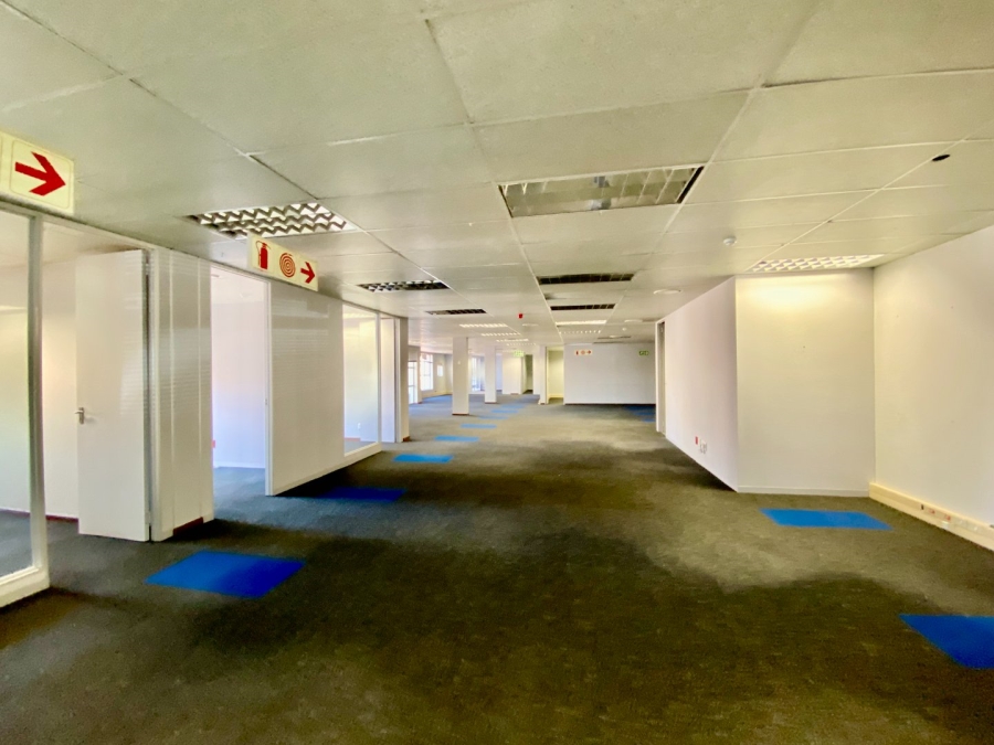 To Let Commercial Property for Rent in Die Hoewes Gauteng