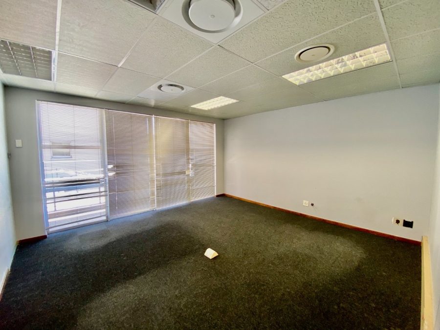 To Let Commercial Property for Rent in Die Hoewes Gauteng
