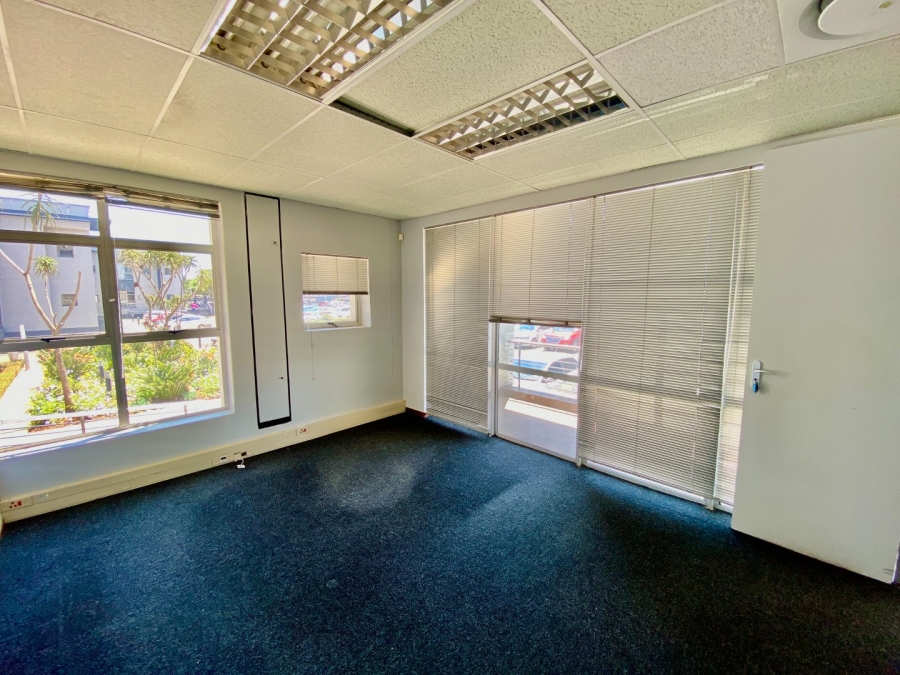 To Let Commercial Property for Rent in Die Hoewes Gauteng