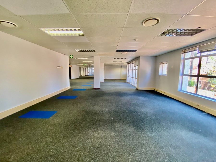 To Let Commercial Property for Rent in Die Hoewes Gauteng