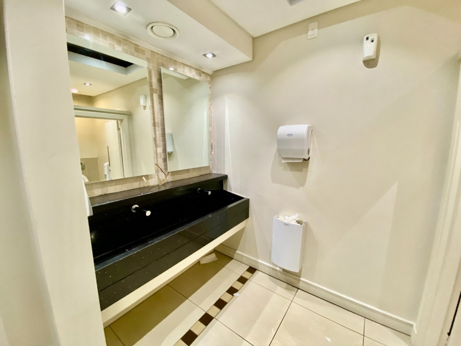 To Let Commercial Property for Rent in Die Hoewes Gauteng
