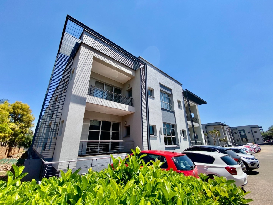To Let Commercial Property for Rent in Die Hoewes Gauteng