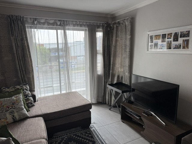 2 Bedroom Property for Sale in Sebenza Gauteng