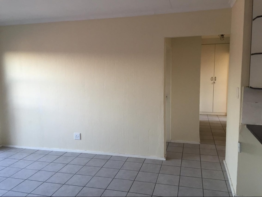 To Let 3 Bedroom Property for Rent in Vorna Valley Gauteng