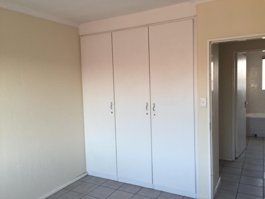 To Let 3 Bedroom Property for Rent in Vorna Valley Gauteng