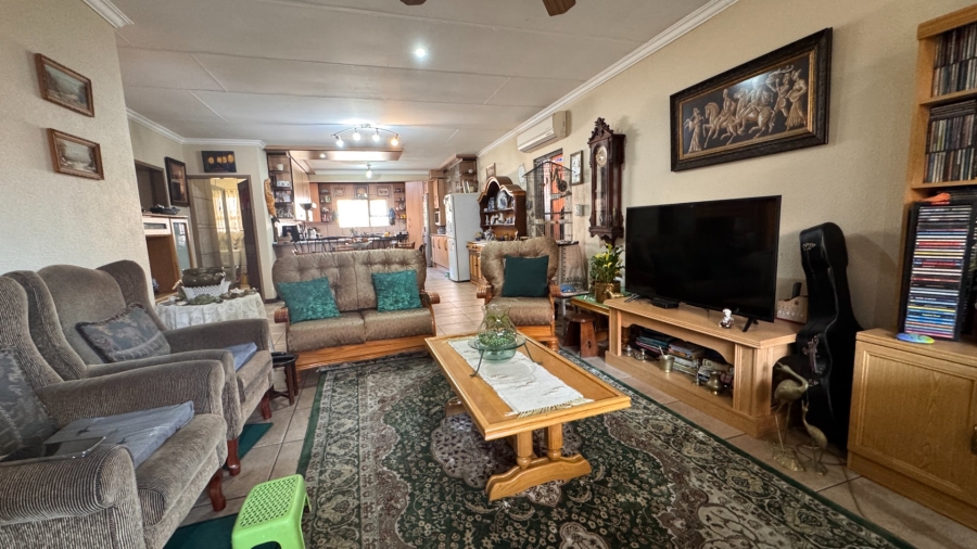 2 Bedroom Property for Sale in Three Rivers Gauteng