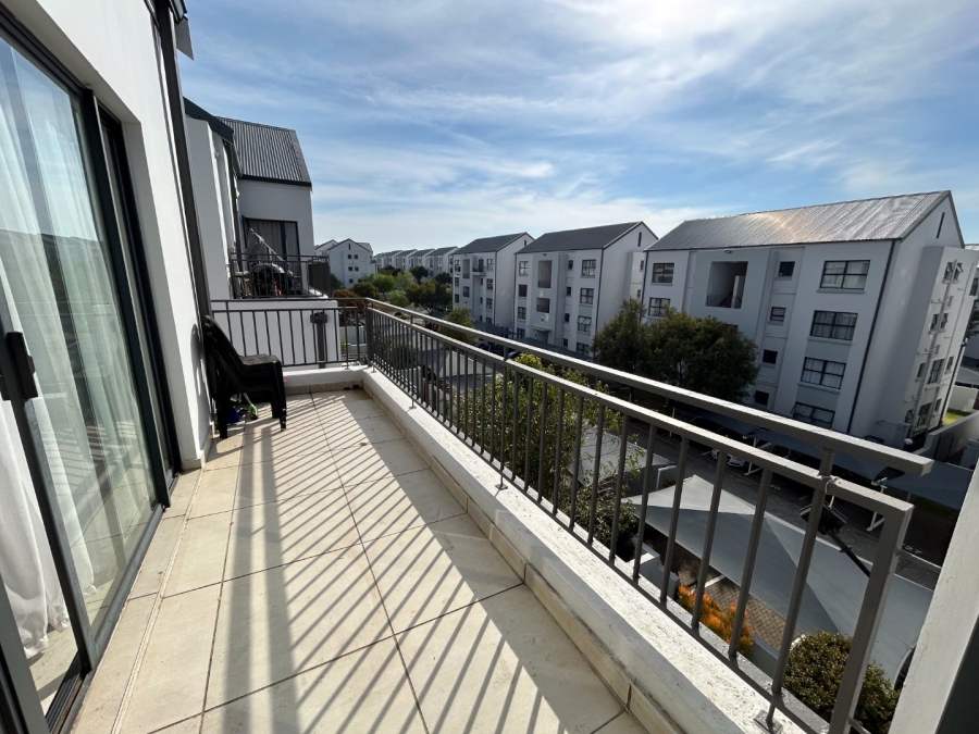 2 Bedroom Property for Sale in Greenstone Hill Gauteng