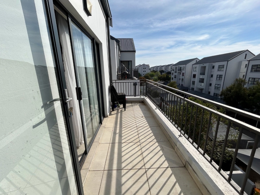 2 Bedroom Property for Sale in Greenstone Hill Gauteng
