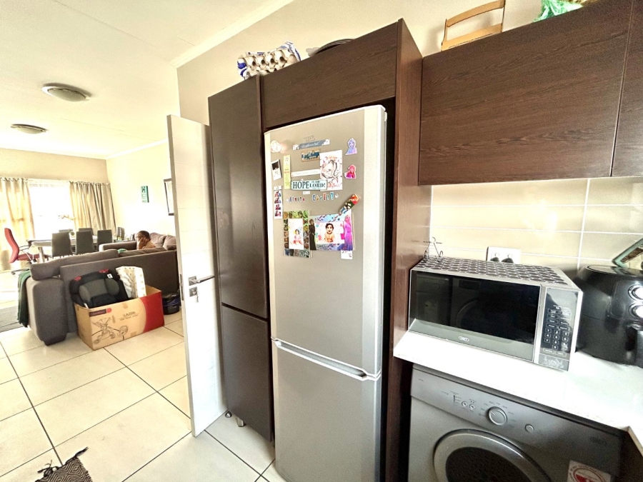 2 Bedroom Property for Sale in Greenstone Hill Gauteng