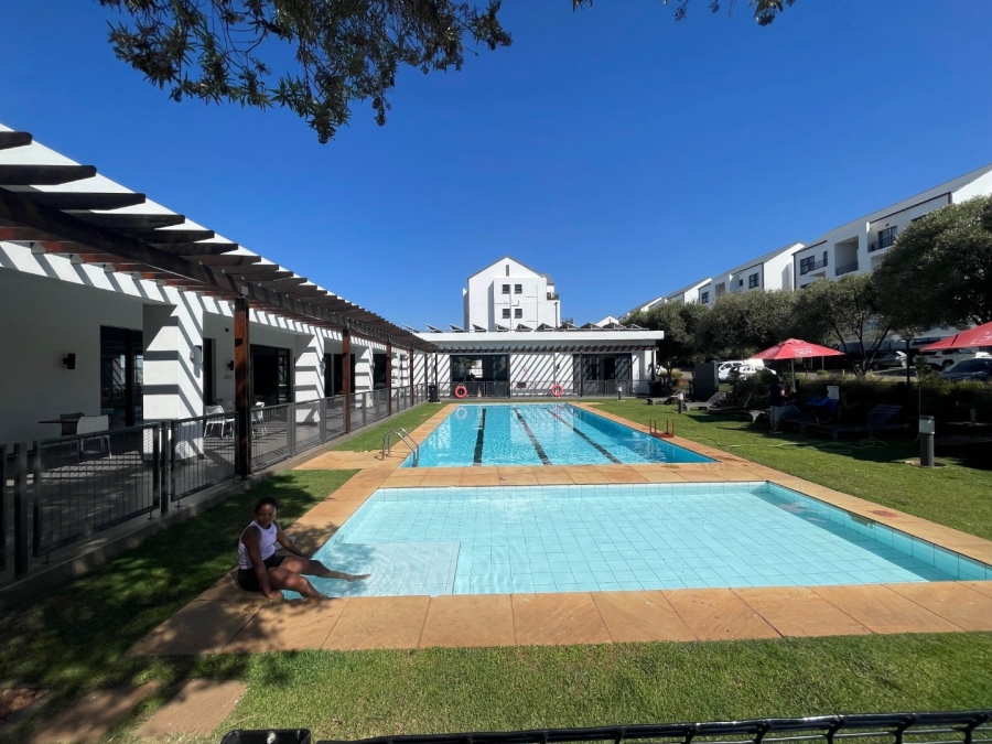 2 Bedroom Property for Sale in Greenstone Hill Gauteng