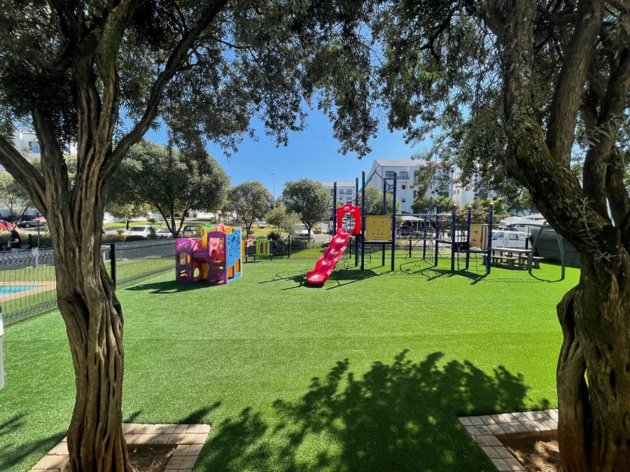 2 Bedroom Property for Sale in Greenstone Hill Gauteng