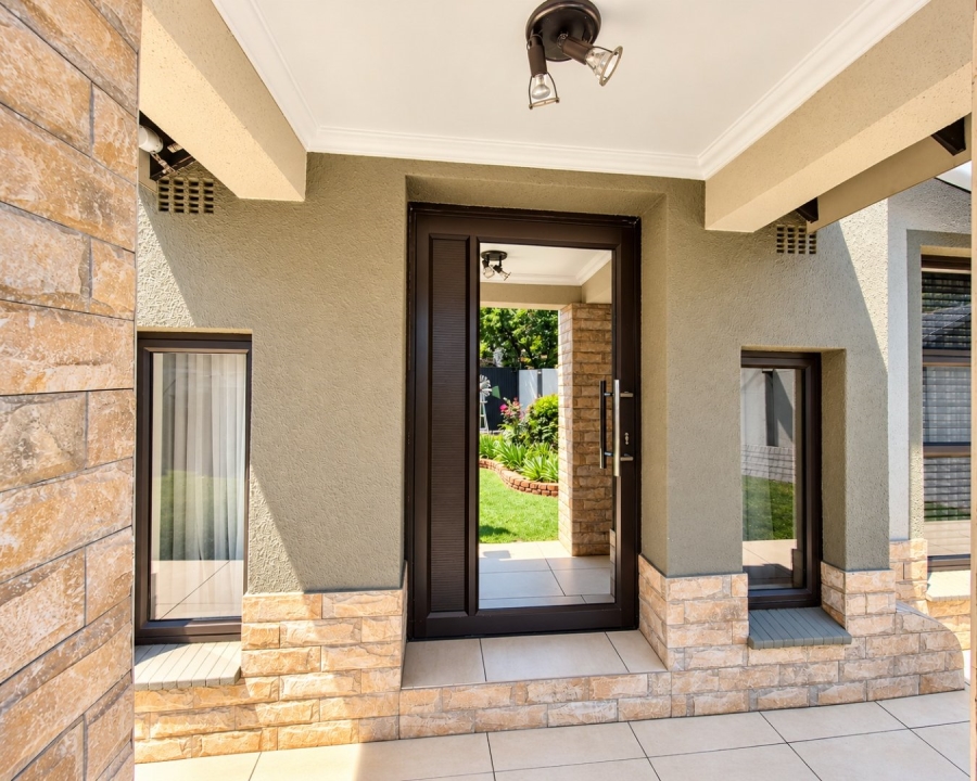 5 Bedroom Property for Sale in Parkrand Gauteng