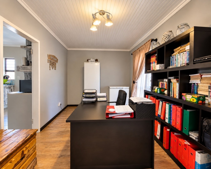 5 Bedroom Property for Sale in Parkrand Gauteng