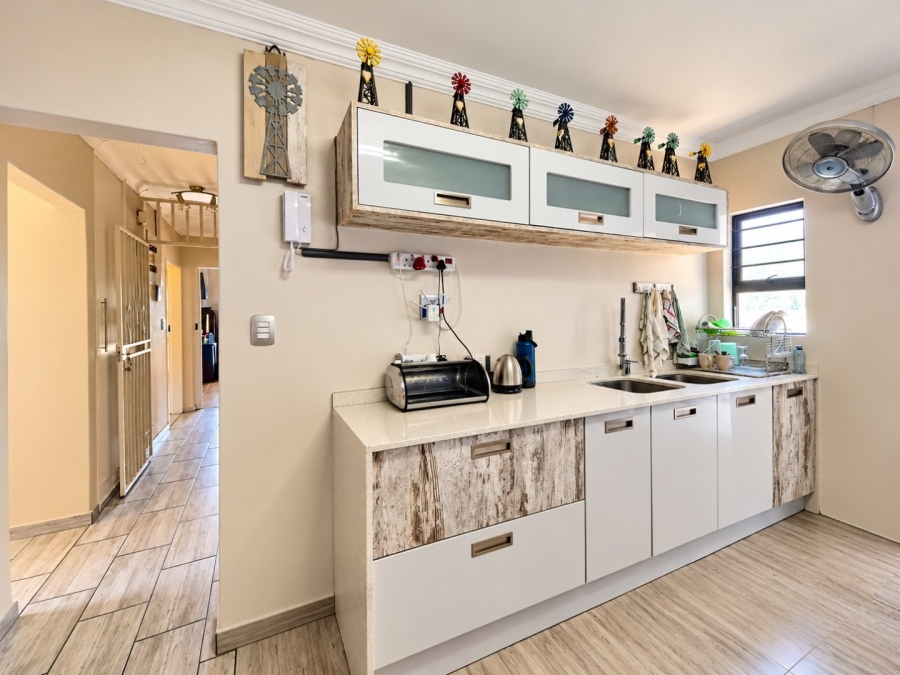 5 Bedroom Property for Sale in Parkrand Gauteng