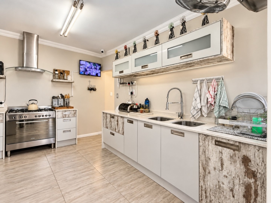 5 Bedroom Property for Sale in Parkrand Gauteng