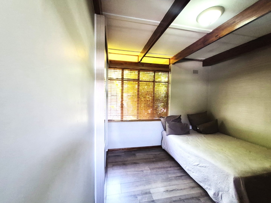 5 Bedroom Property for Sale in Clayville East Gauteng