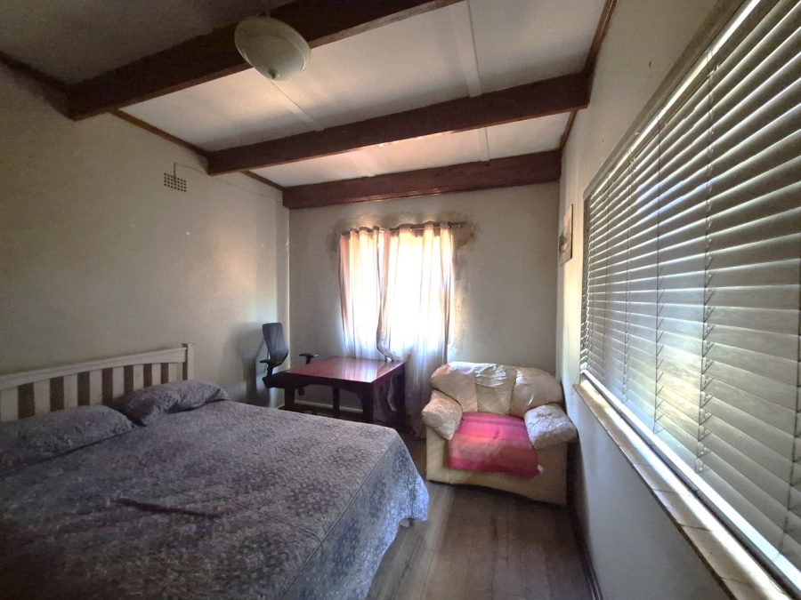5 Bedroom Property for Sale in Clayville East Gauteng
