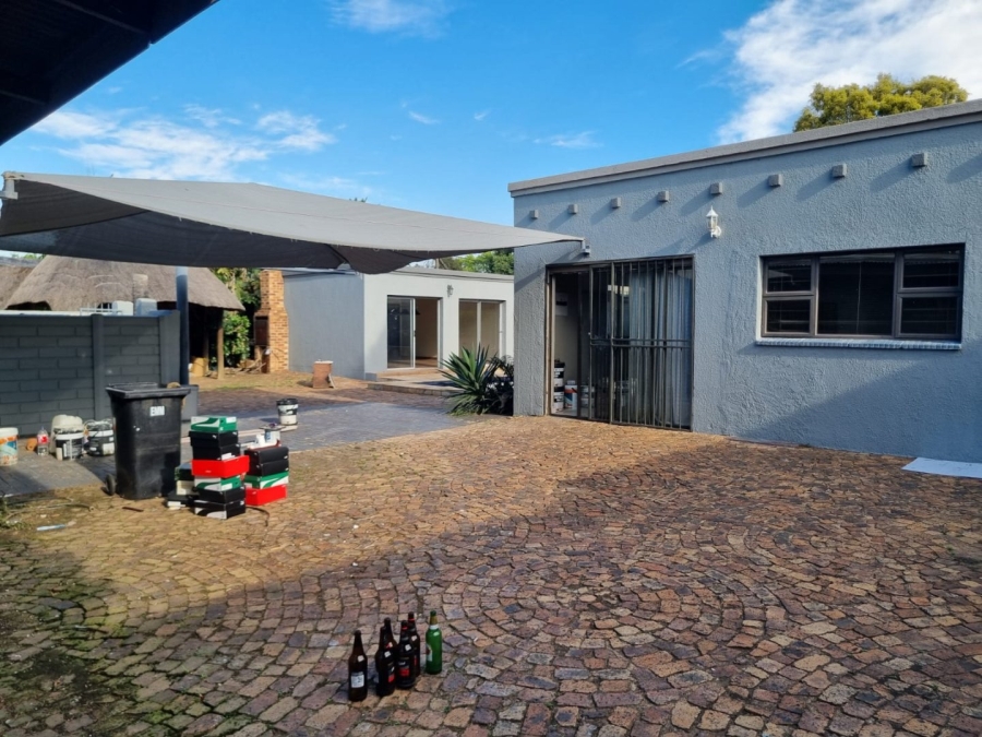 4 Bedroom Property for Sale in New Redruth Gauteng