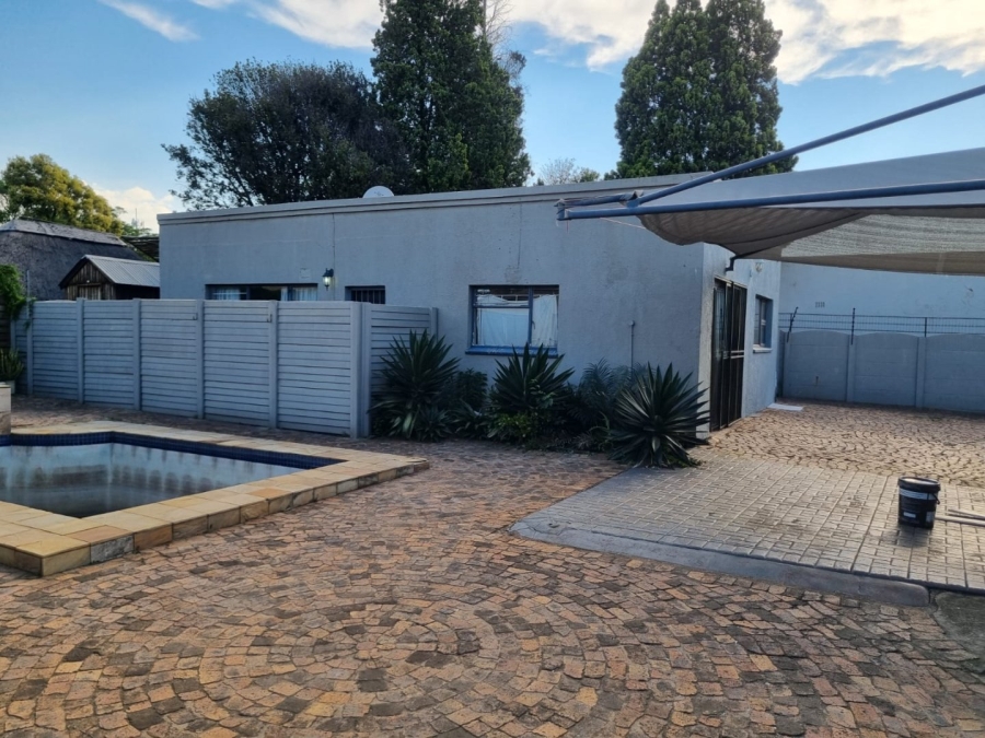 4 Bedroom Property for Sale in New Redruth Gauteng