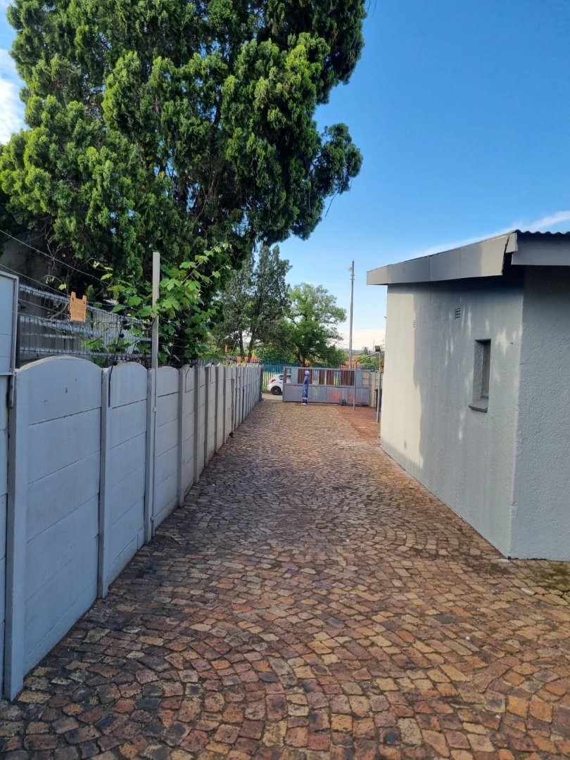 4 Bedroom Property for Sale in New Redruth Gauteng