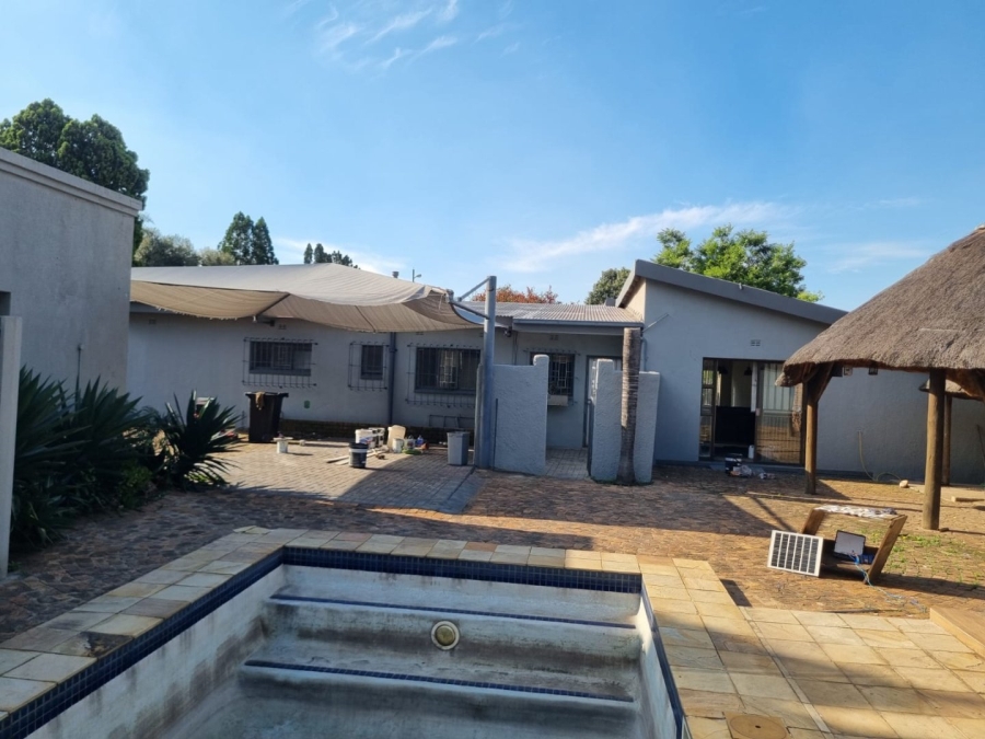 4 Bedroom Property for Sale in New Redruth Gauteng