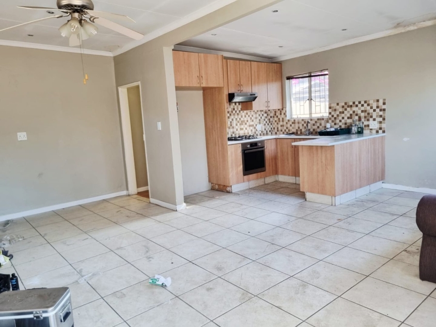 4 Bedroom Property for Sale in New Redruth Gauteng