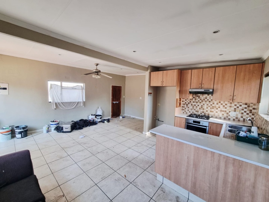 4 Bedroom Property for Sale in New Redruth Gauteng