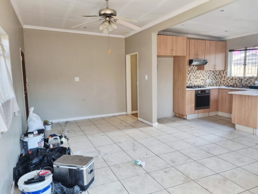 4 Bedroom Property for Sale in New Redruth Gauteng