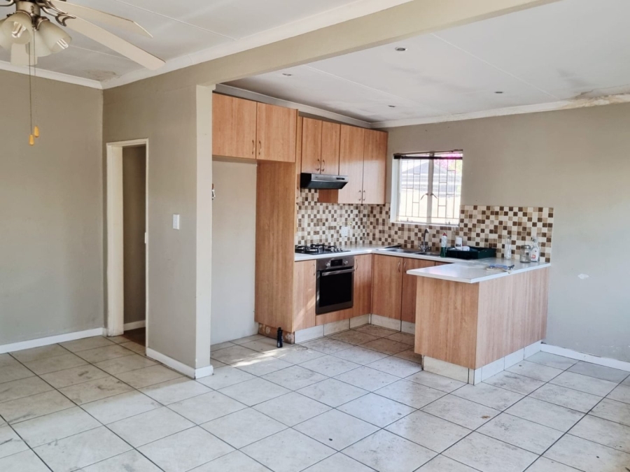 4 Bedroom Property for Sale in New Redruth Gauteng