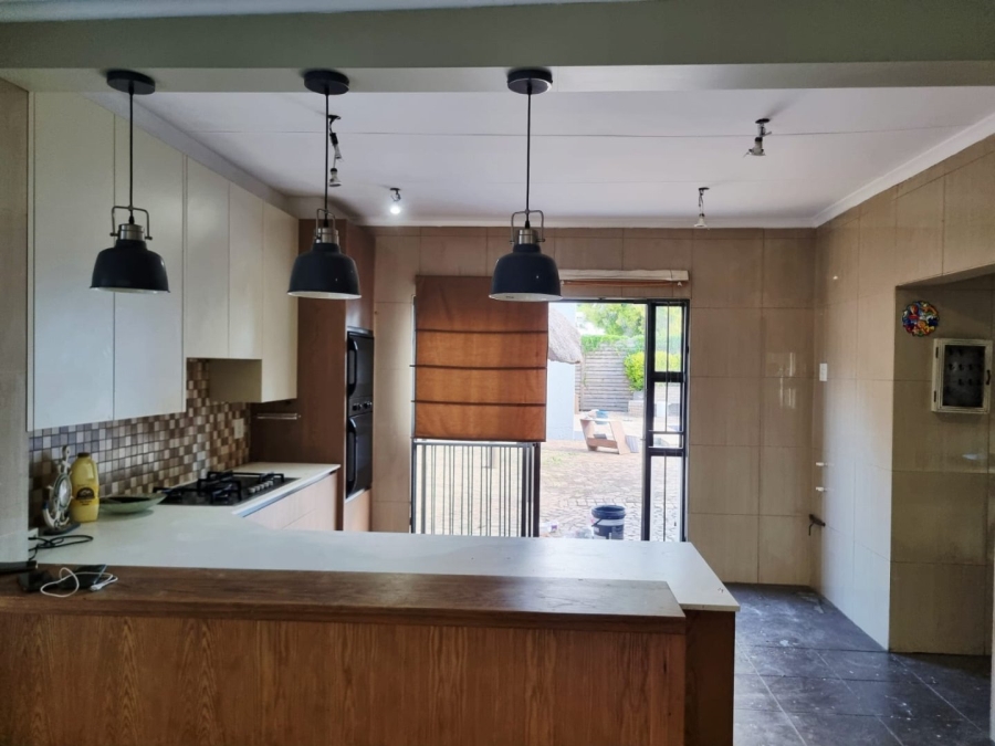 4 Bedroom Property for Sale in New Redruth Gauteng