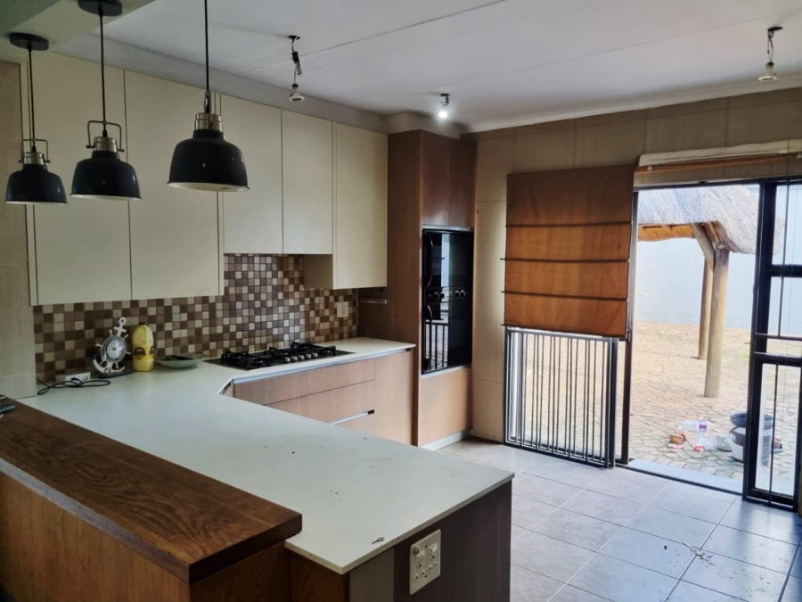 4 Bedroom Property for Sale in New Redruth Gauteng