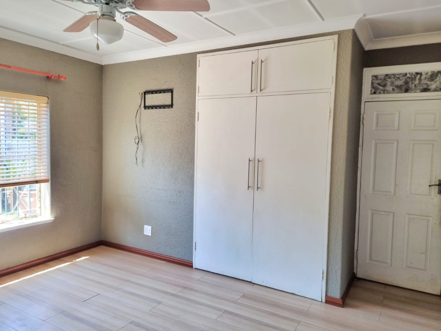 4 Bedroom Property for Sale in New Redruth Gauteng