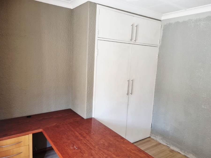 4 Bedroom Property for Sale in New Redruth Gauteng